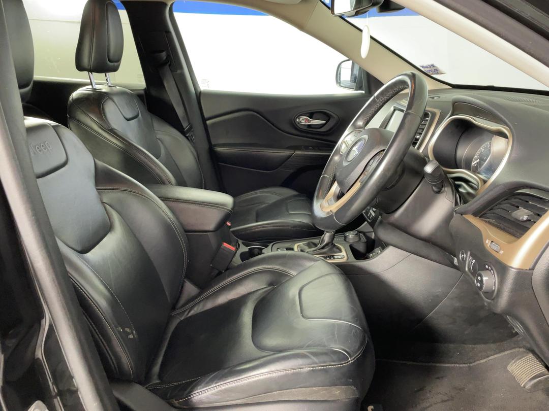 Photo '14' of Jeep Cherokee Limited Photo '14' of Jeep Cherokee Limited