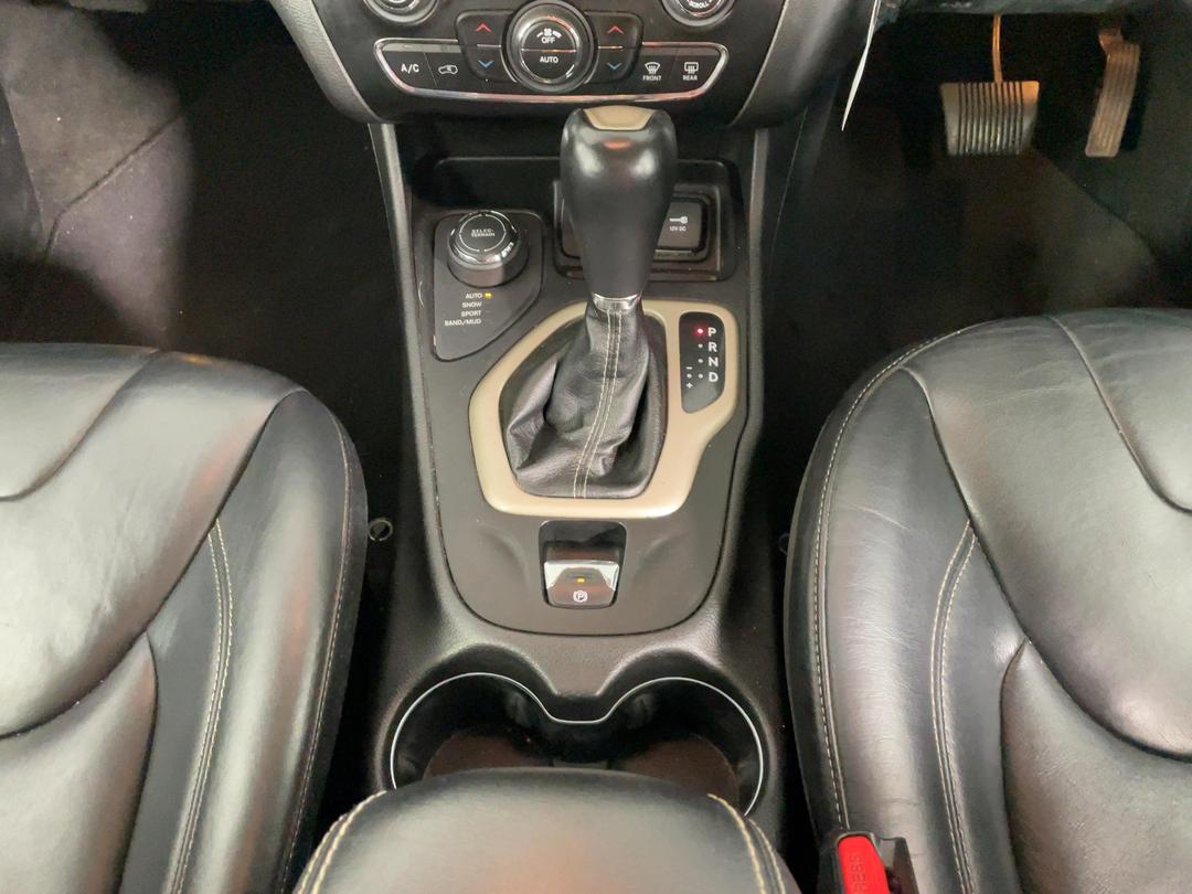 Photo '16' of Jeep Cherokee Limited Photo '16' of Jeep Cherokee Limited