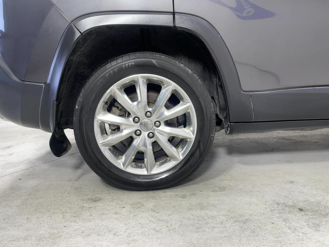 Photo '12' of Jeep Cherokee