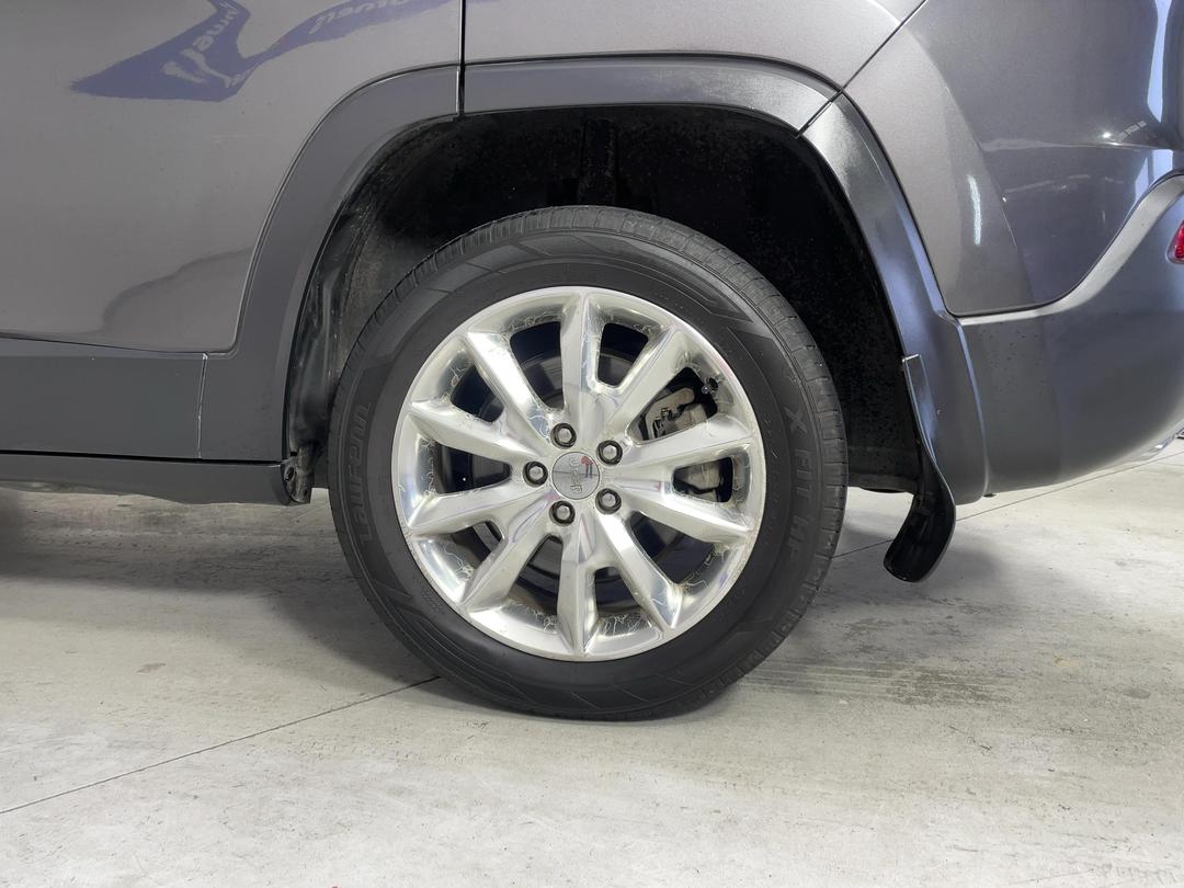 Photo '11' of Jeep Cherokee