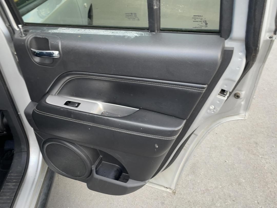 Photo '17' of Jeep Compass Limited Photo '17' of Jeep Compass Limited