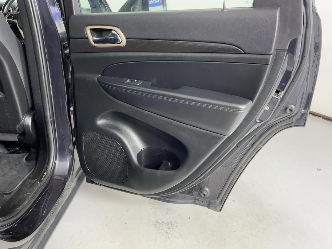 Photo '15' of Jeep Grand Cherokee Laredo Photo '15' of Jeep Grand Cherokee Laredo