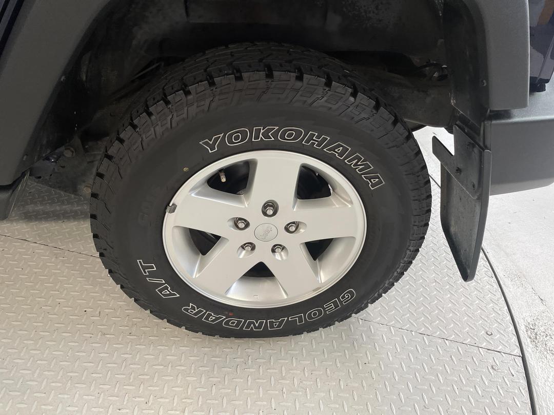 Photo '11' of Jeep Wrangler