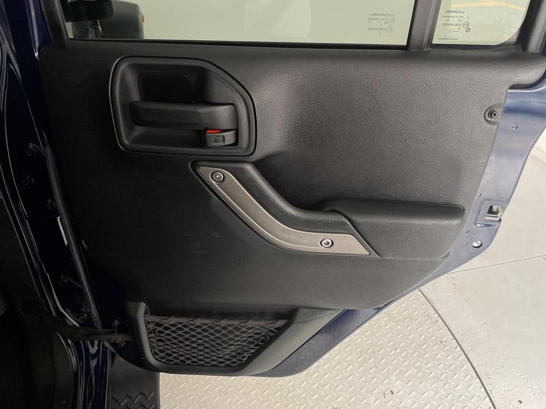 Photo '19' of Jeep Wrangler