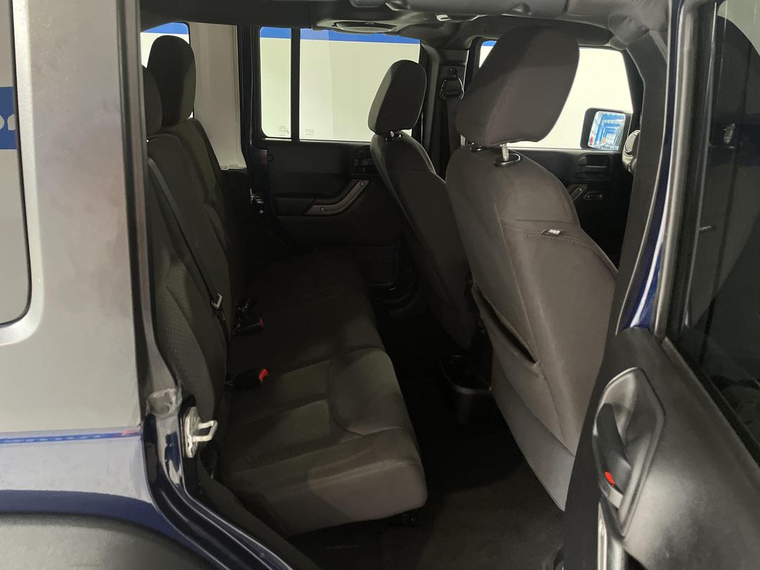 Photo '20' of Jeep Wrangler