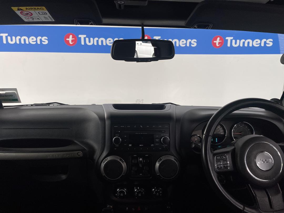 Photo '17' of Jeep Wrangler