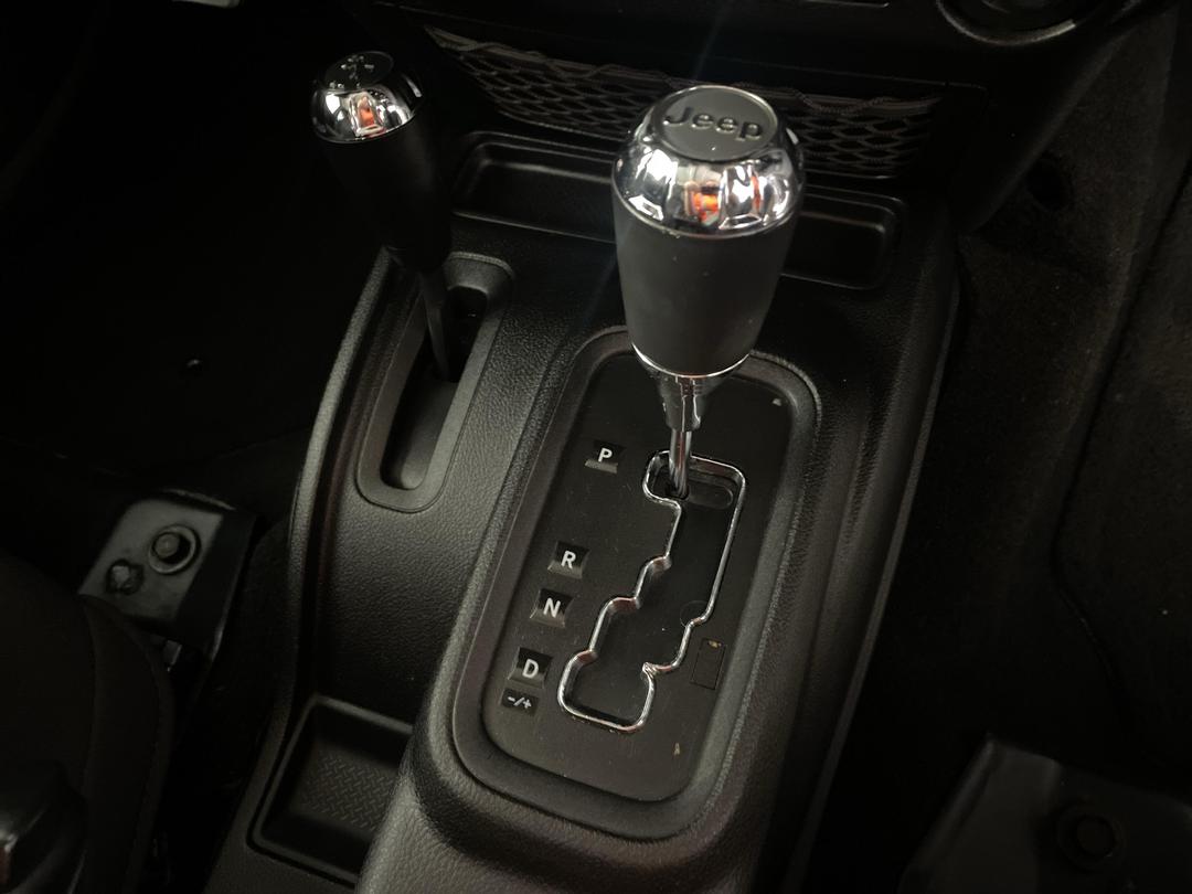 Photo '29' of Jeep Wrangler