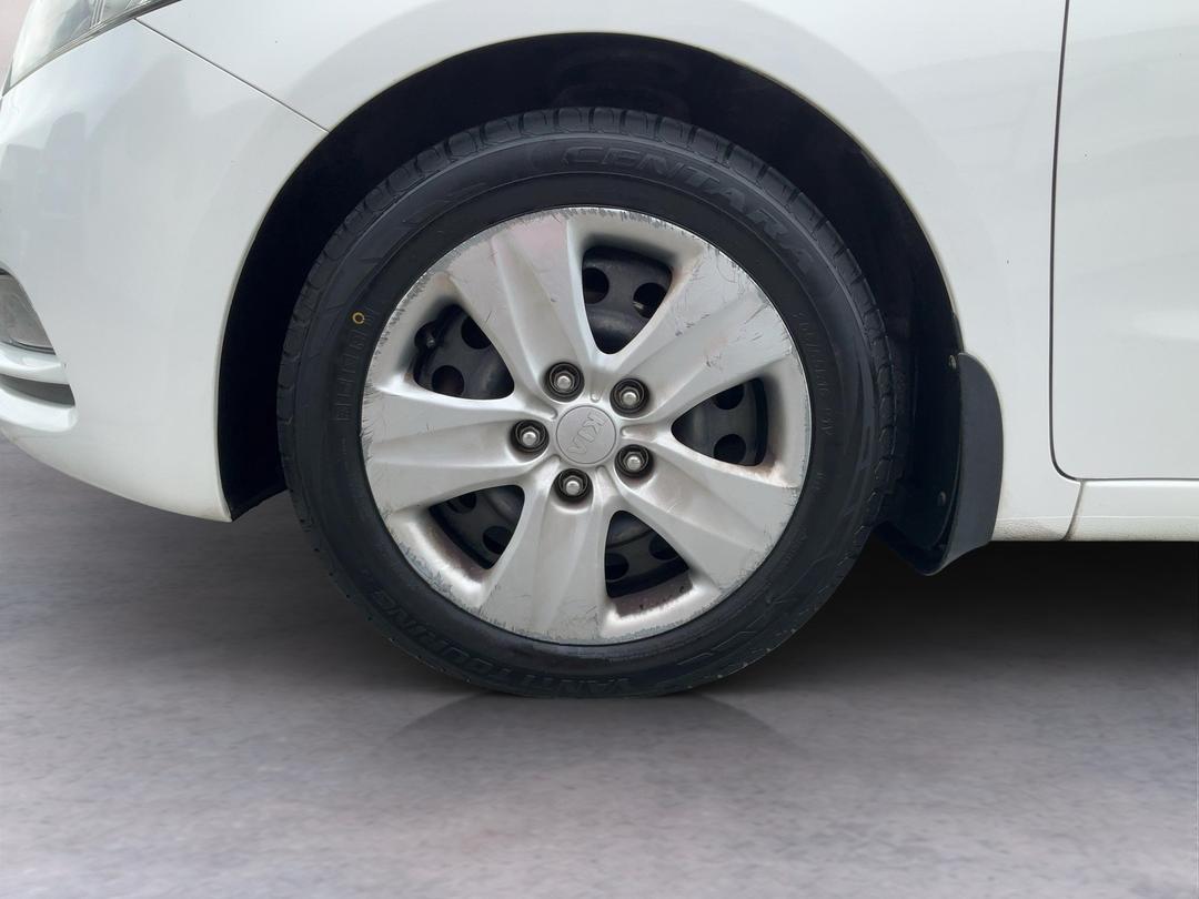 Photo '10' of KIA Cerato