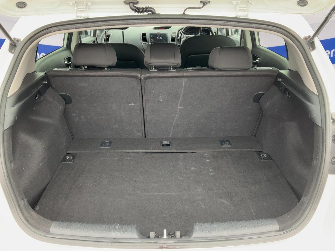 Photo '14' of KIA Cerato