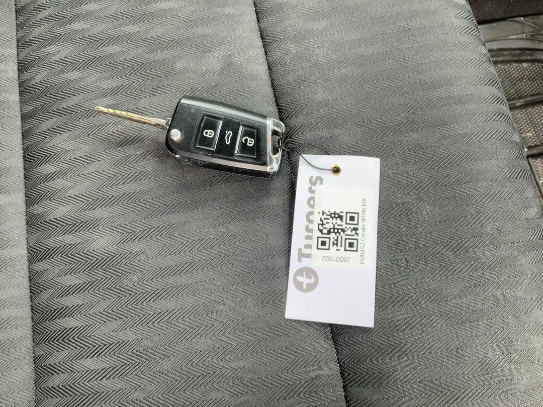 Photo '22' of KIA Cerato
