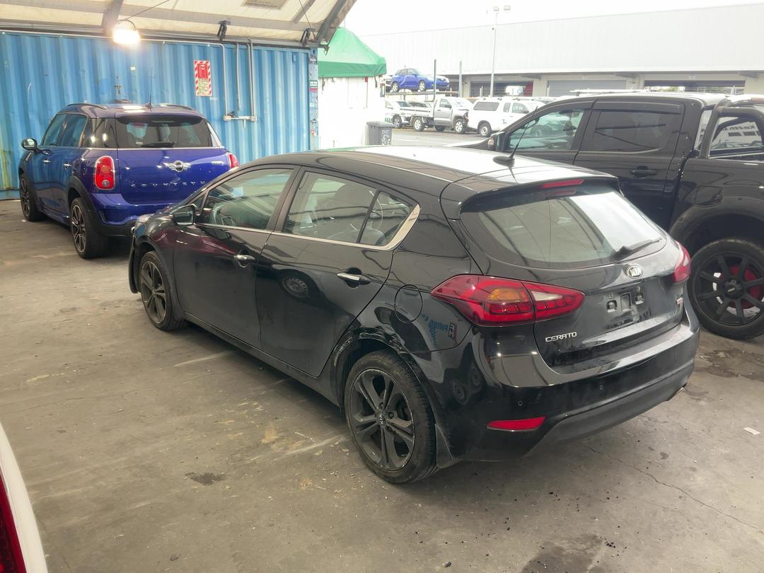 Photo '9' of KIA Cerato SX Photo '9' of KIA Cerato SX