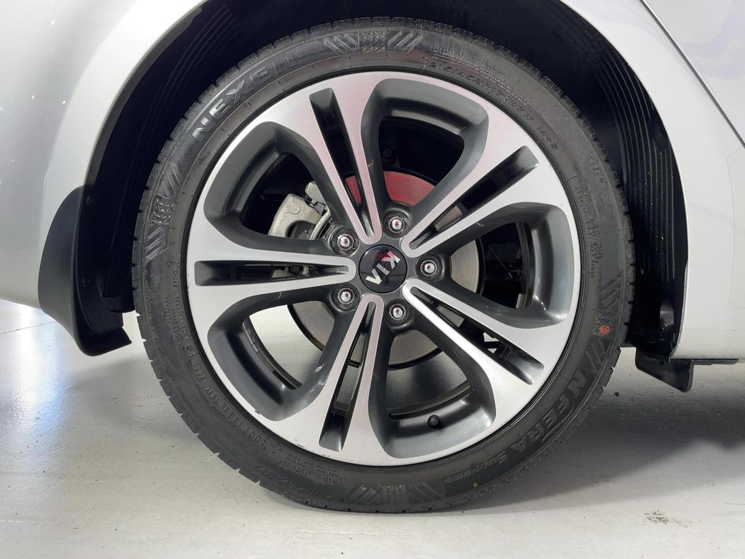 Photo '12' of KIA Cerato