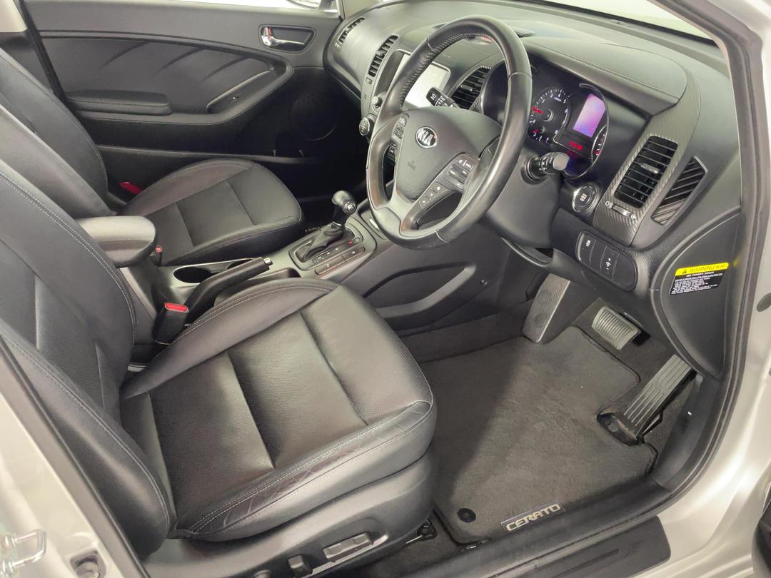 Photo '16' of KIA Cerato