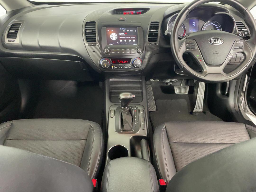 Photo '17' of KIA Cerato
