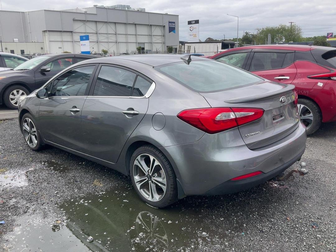 Photo '4' of KIA Cerato SX Photo '4' of KIA Cerato SX
