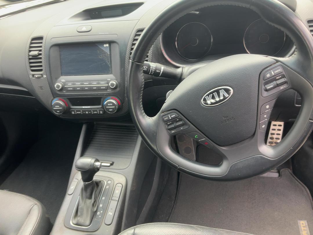 Photo '9' of KIA Cerato SX Photo '9' of KIA Cerato SX