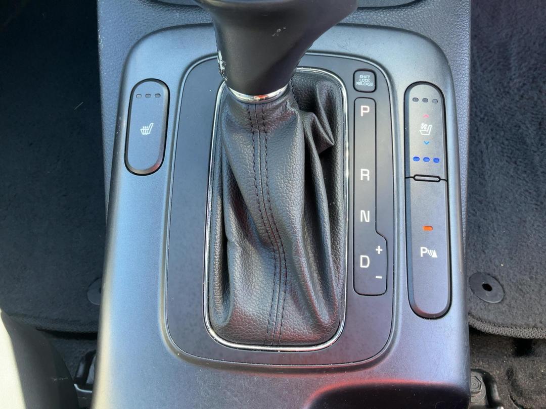Photo '28' of KIA Koup