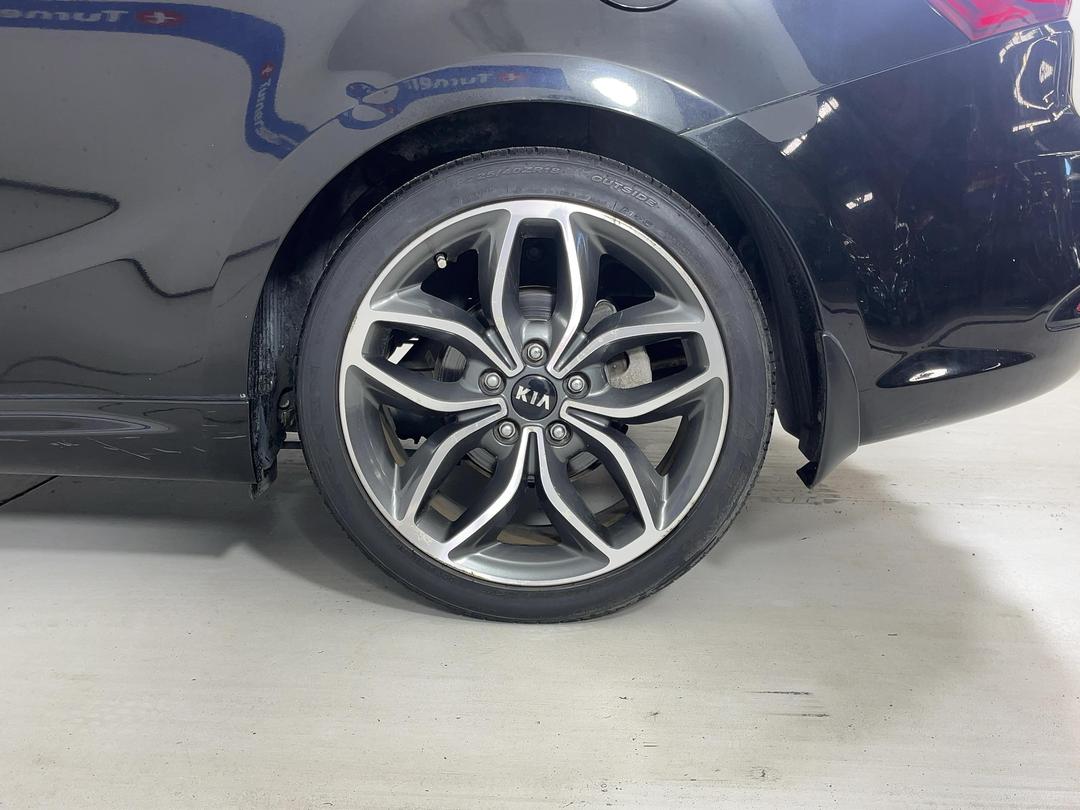 Photo '11' of KIA Koup