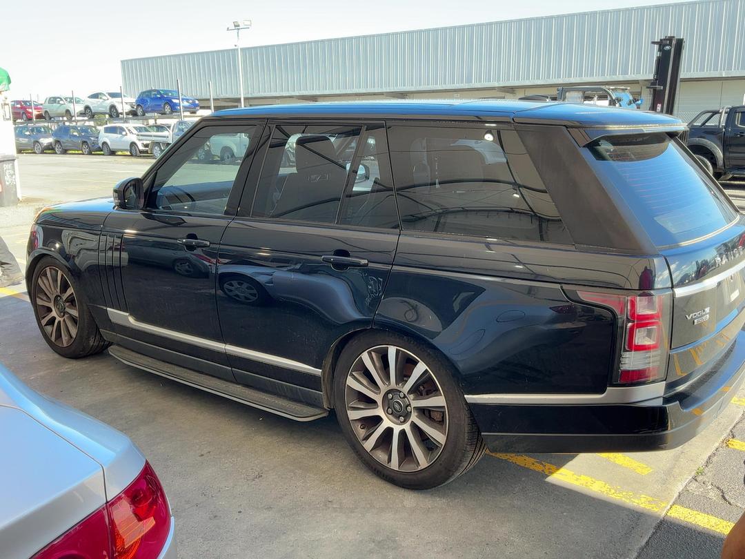 Photo '10' of Land Rover Range Rover SDV8 Vogue