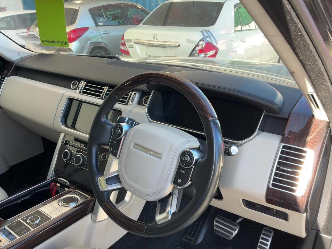 Photo '16' of Land Rover Range Rover SDV8 Vogue