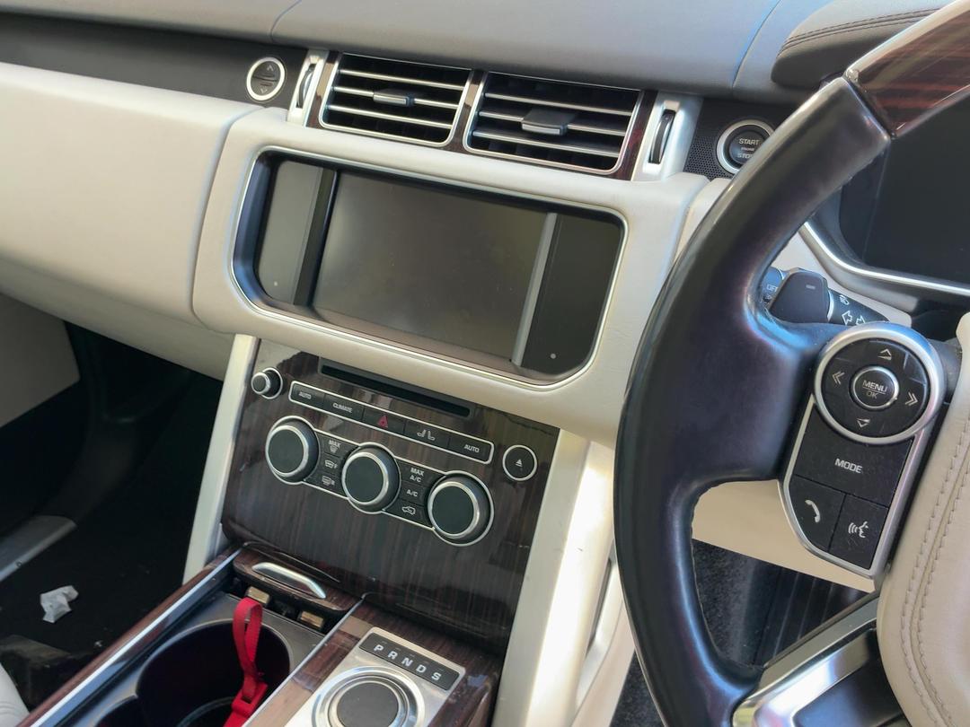 Photo '19' of Land Rover Range Rover SDV8 Vogue