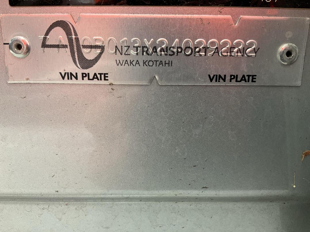 Photo '29' of Lexus IS300H