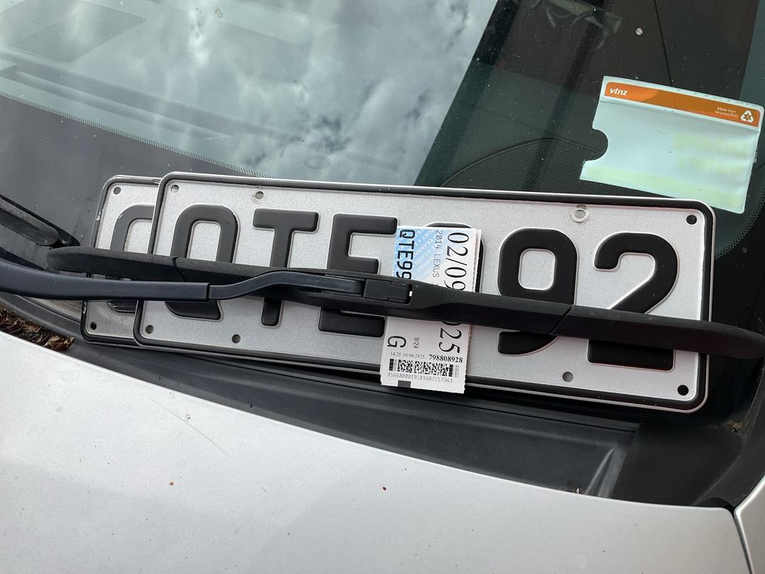 Photo '31' of Lexus IS300H