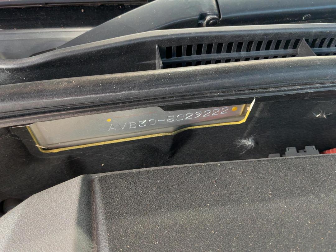 Photo '33' of Lexus IS300H