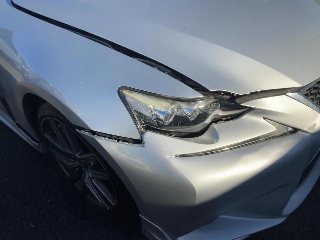 Photo '10' of Lexus IS300H