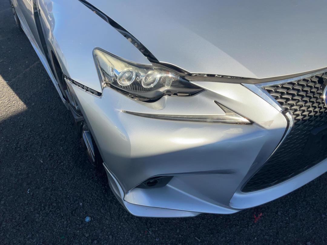 Photo '11' of Lexus IS300H