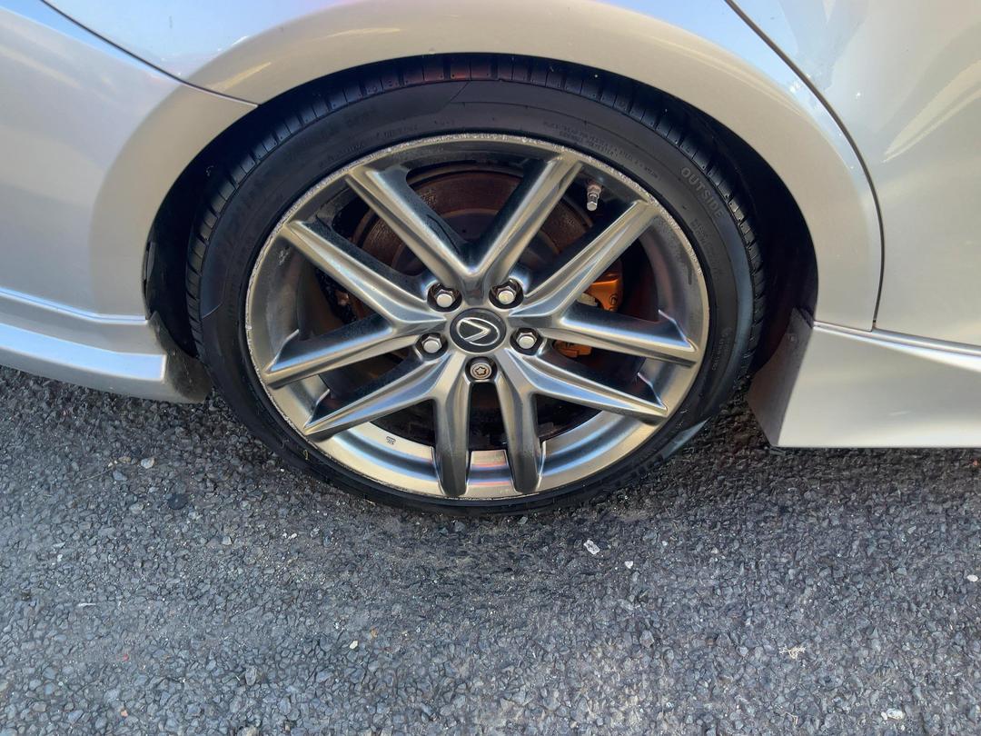 Photo '18' of Lexus IS300H