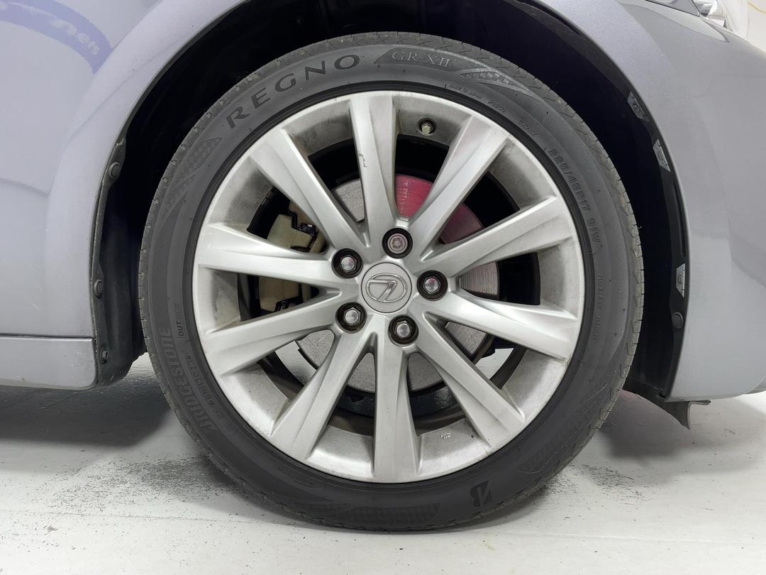 Photo '2' of Lexus IS300H Photo '2' of Lexus IS300H