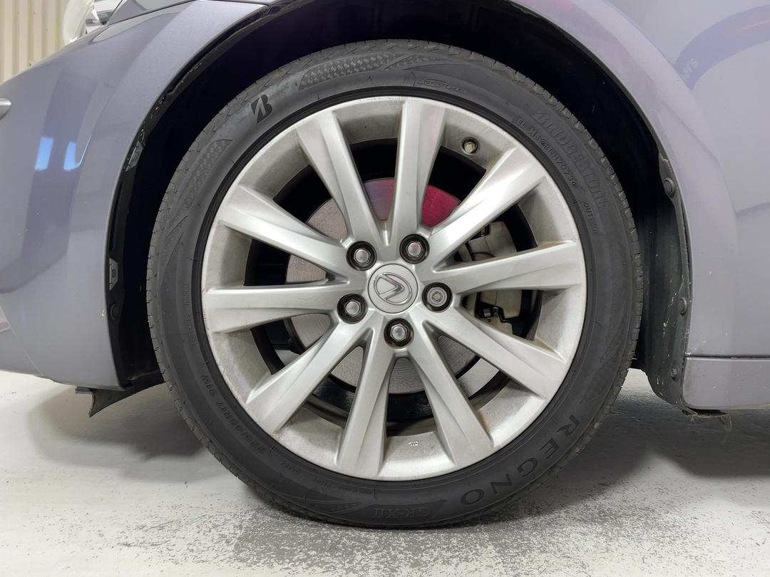 Photo '5' of Lexus IS300H Photo '5' of Lexus IS300H