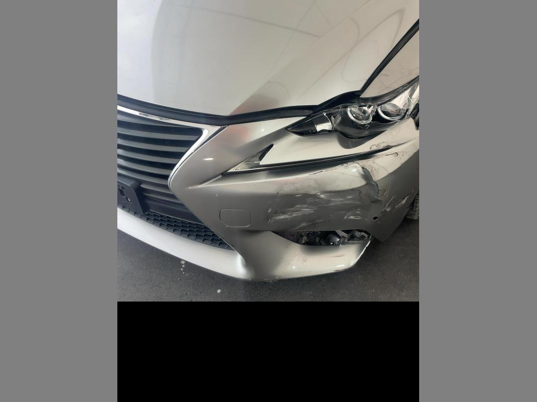 Photo '14' of Lexus IS300H
