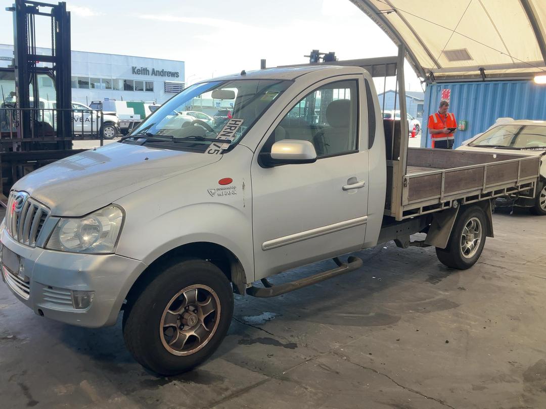 Photo '3' of Mahindra Genio S/C 4X2 Wellside Photo '3' of Mahindra Genio S/C 4X2 Wellside