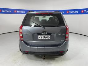 Photo '6' of Mahindra XUV