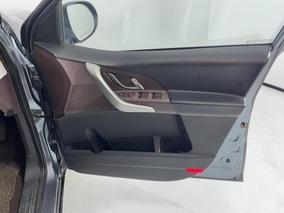 Photo '15' of Mahindra XUV