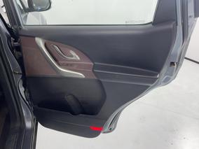 Photo '19' of Mahindra XUV