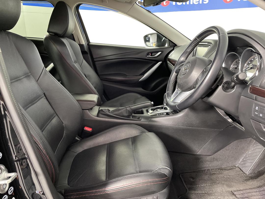 Photo '16' of Mazda Atenza