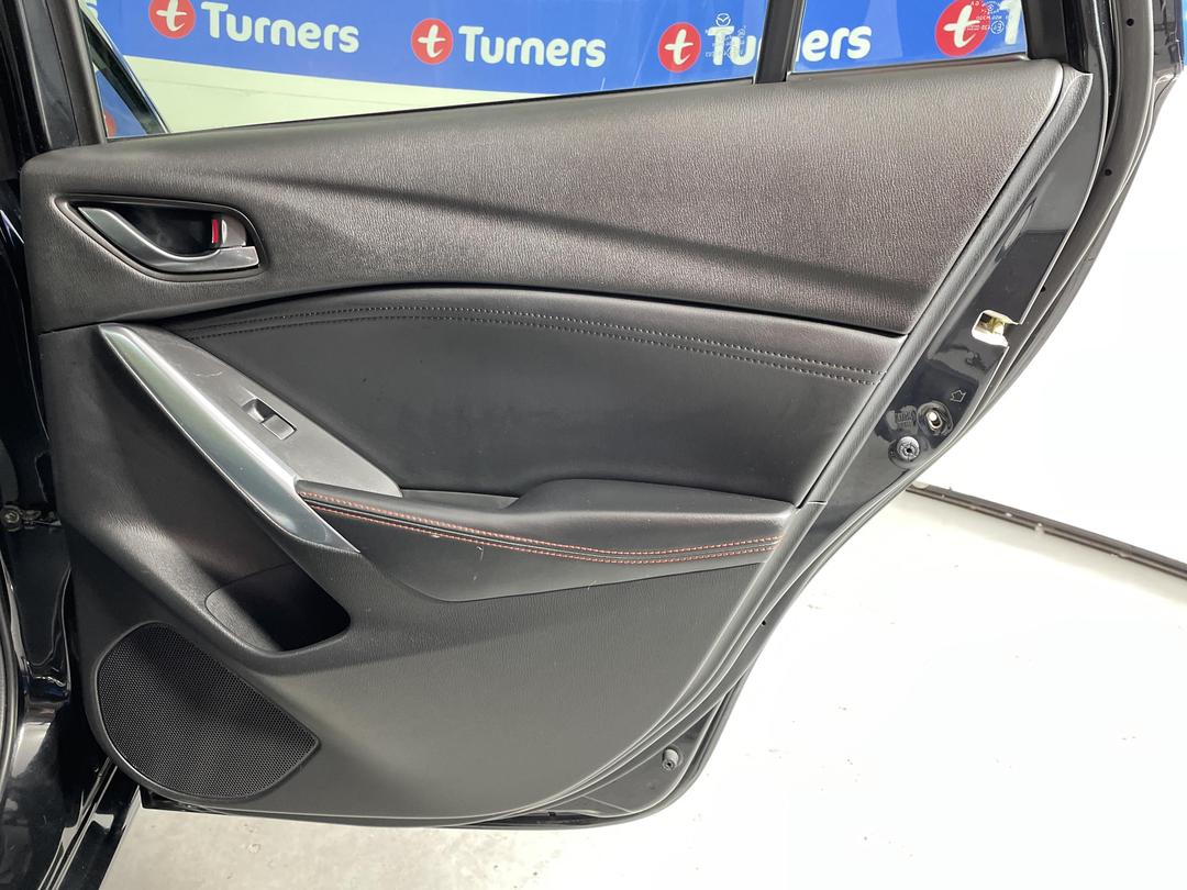 Photo '19' of Mazda Atenza