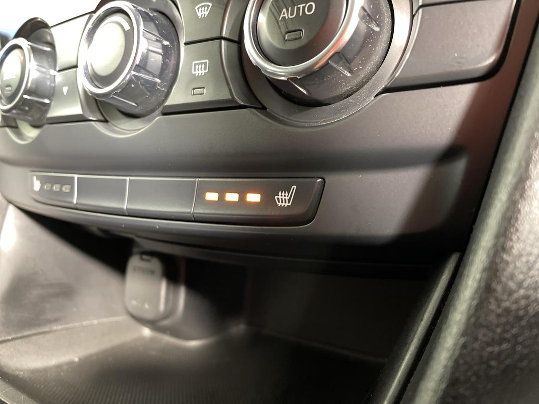 Photo '28' of Mazda Atenza