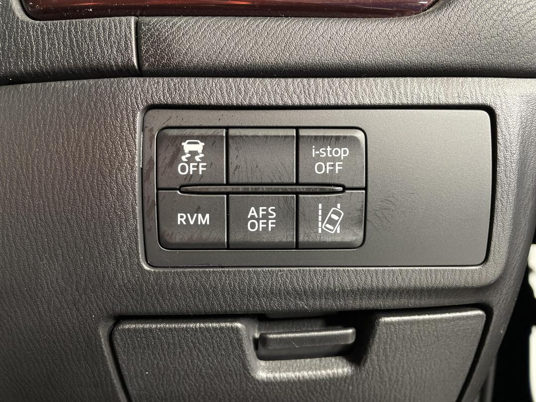 Photo '33' of Mazda Atenza