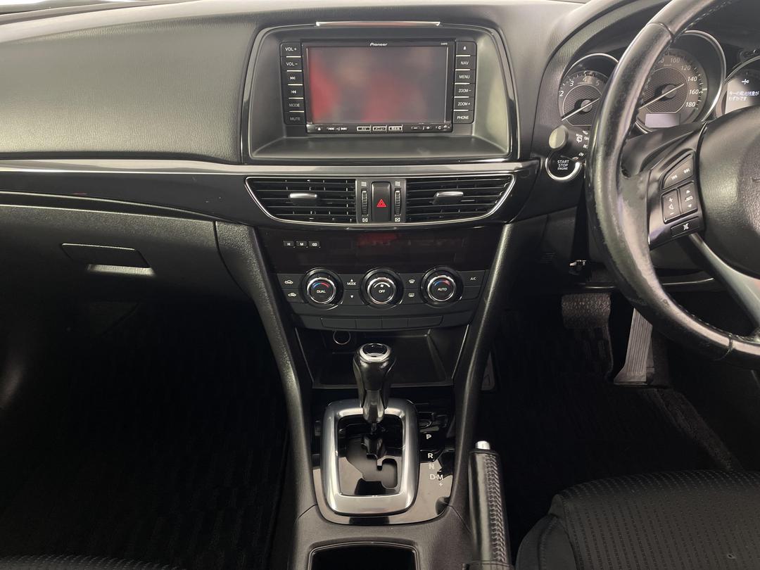 Photo '18' of Mazda Atenza