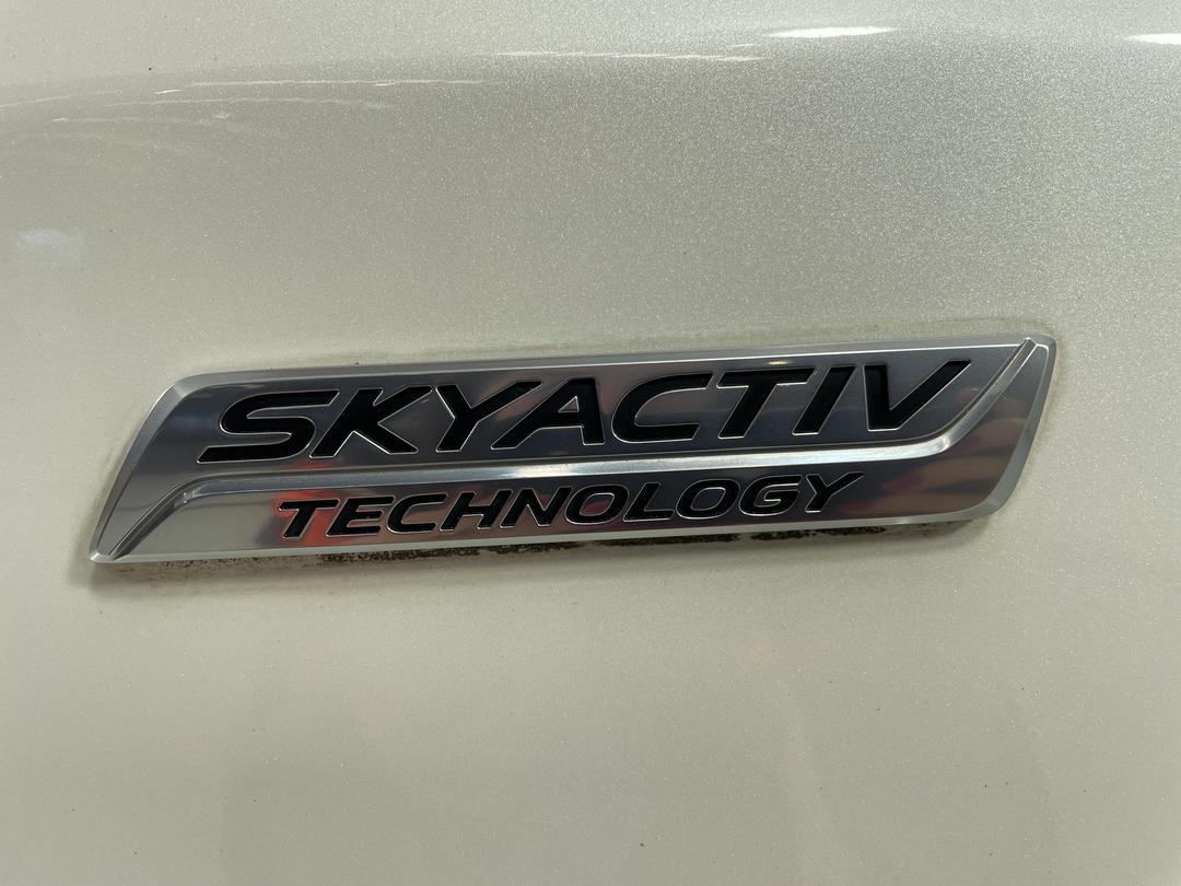 Photo '28' of Mazda Atenza