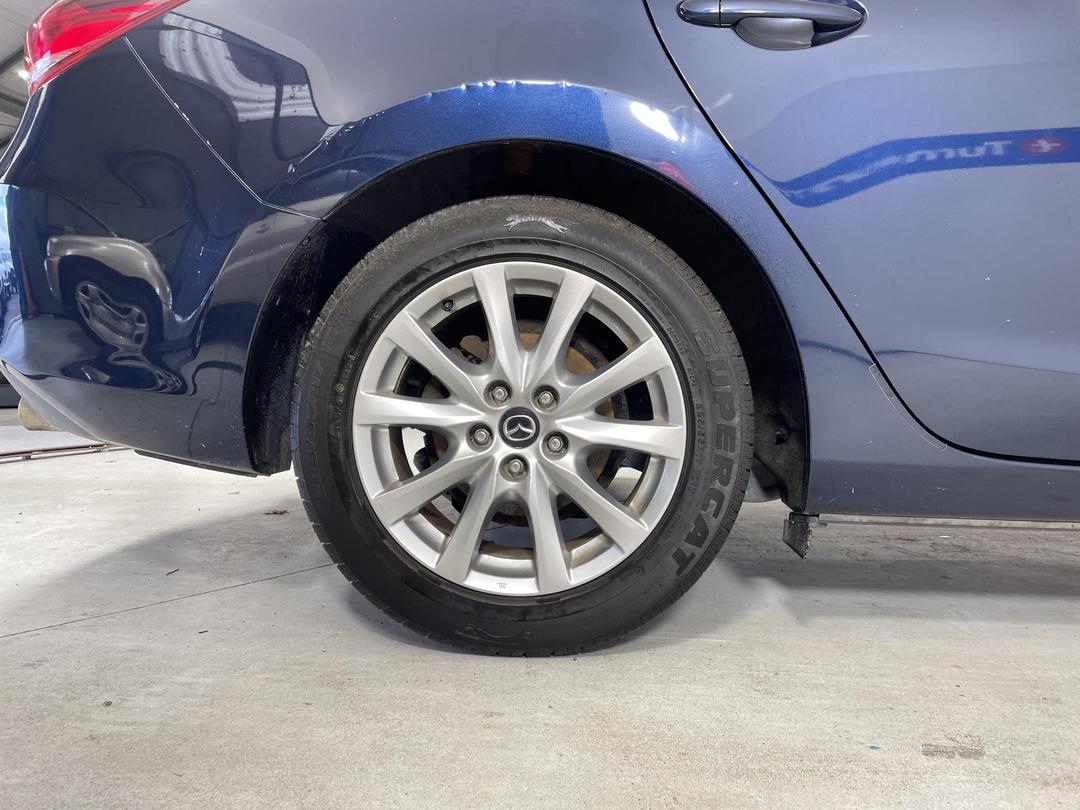 Photo '12' of Mazda Atenza