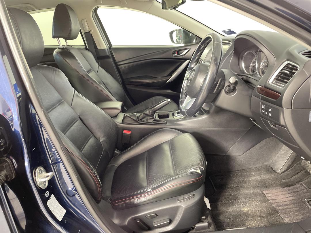 Photo '16' of Mazda Atenza