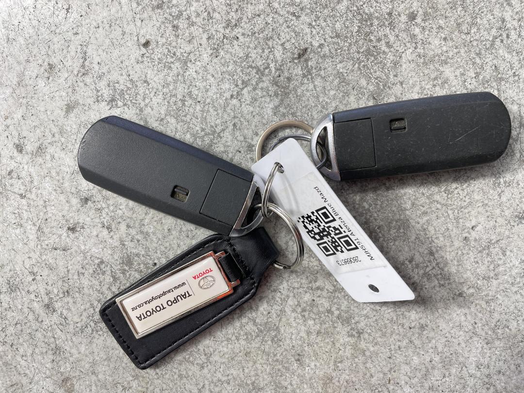 Photo '22' of Mazda Atenza