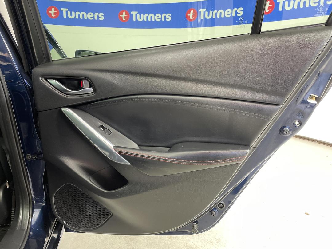 Photo '19' of Mazda Atenza