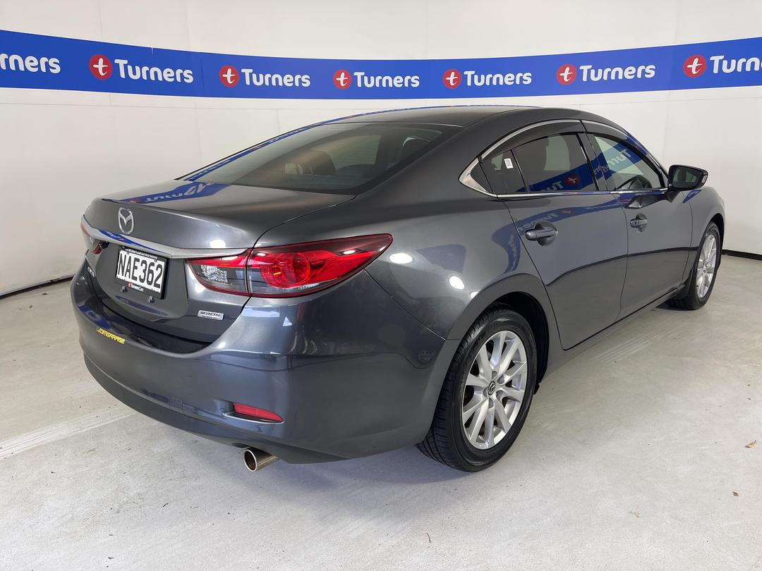 Photo '7' of Mazda Atenza