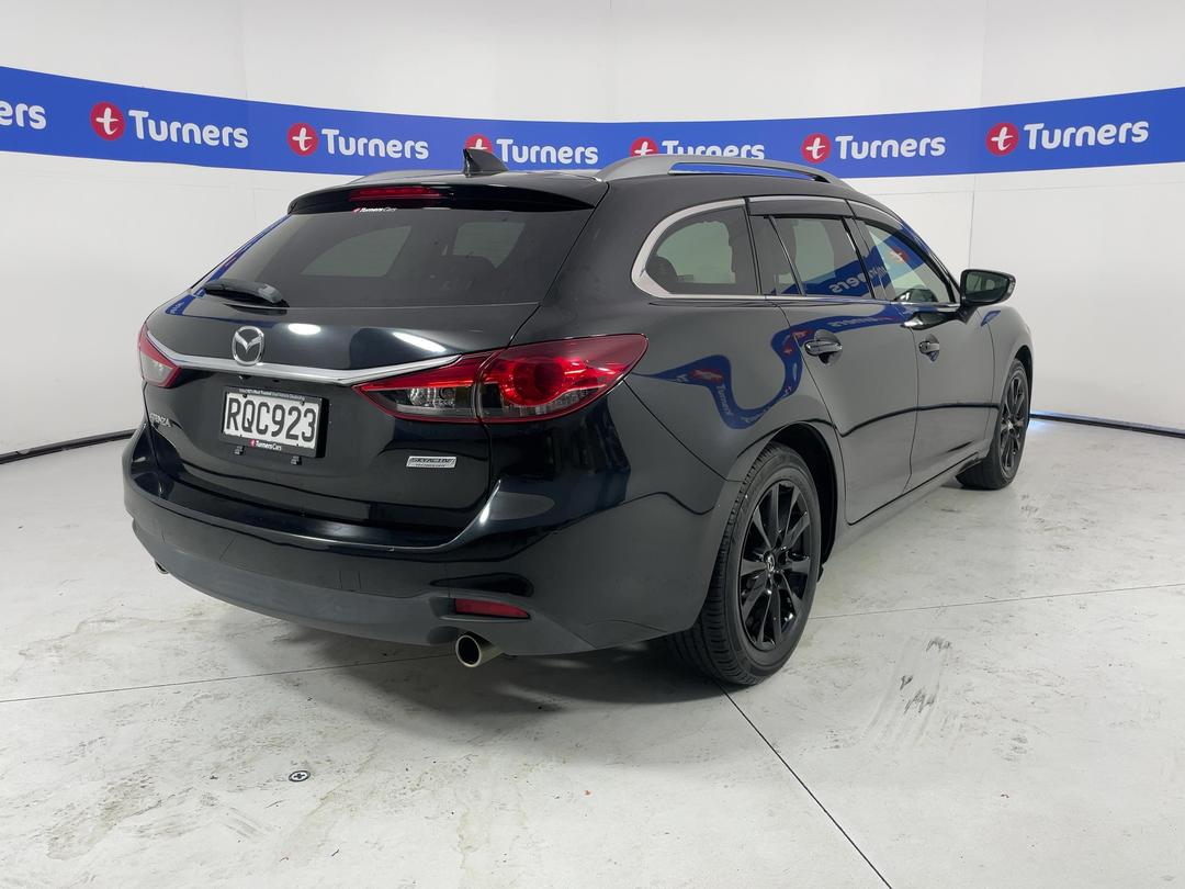 Photo '7' of Mazda Atenza